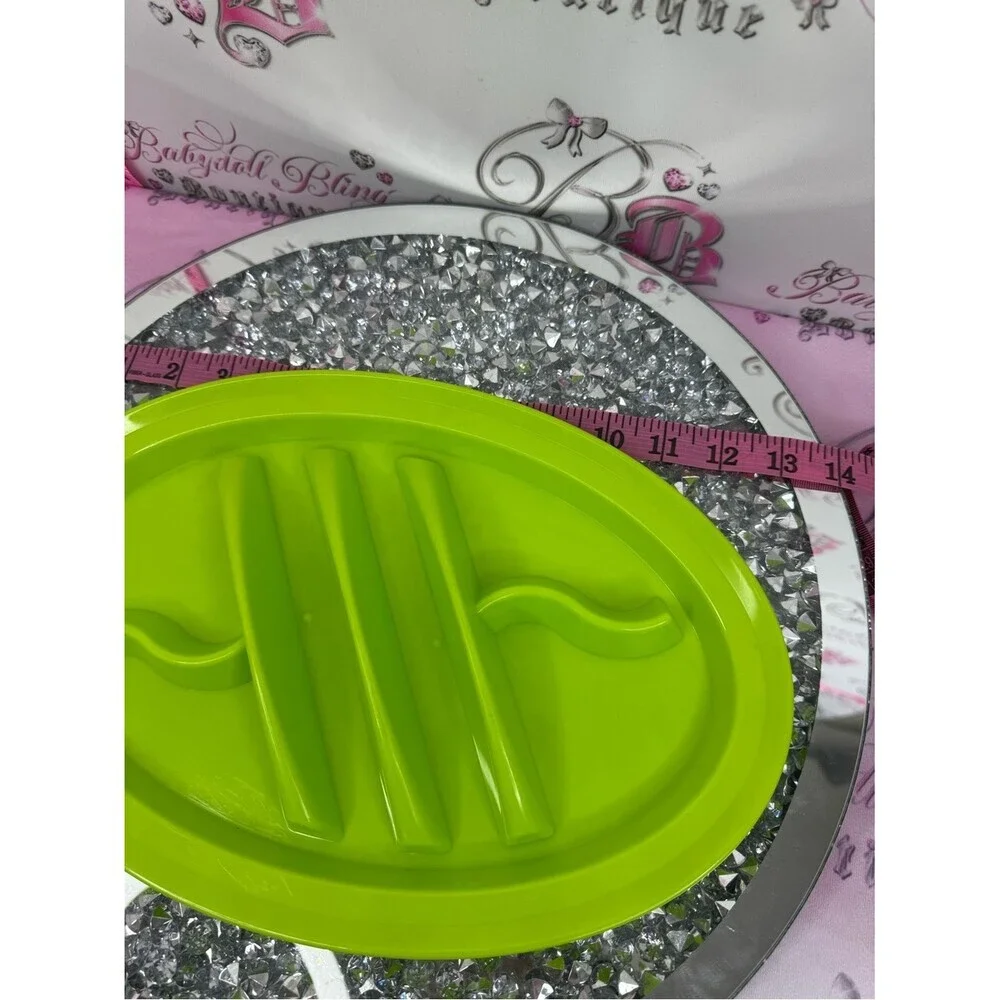 2 taco 🌮 plates set holds tacos separator and holder Bright Green neon plastic